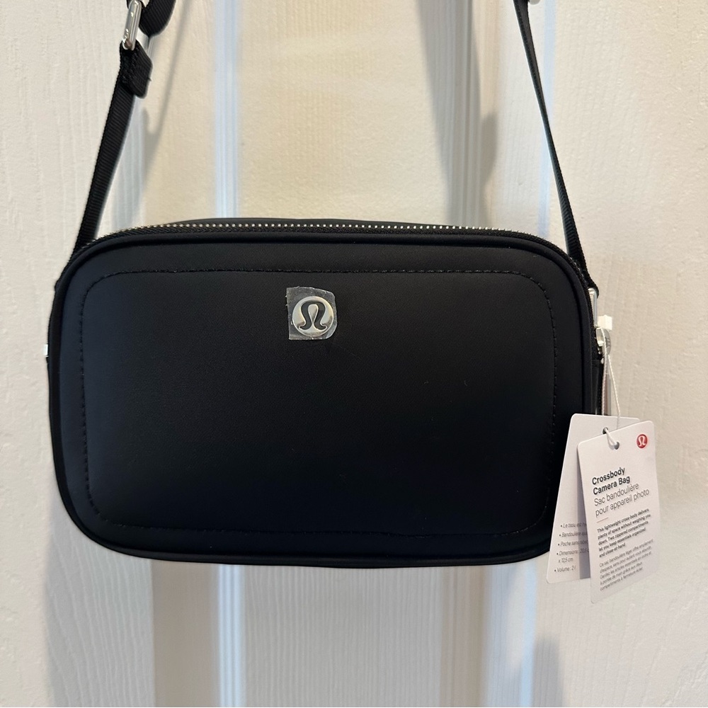 NEW! NWT Lululemon Black Crossbody Camera Bag 2L